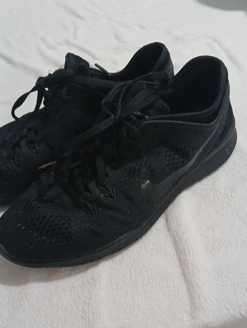 Nike Black Women's Lightweight Training Sneakers 5.0